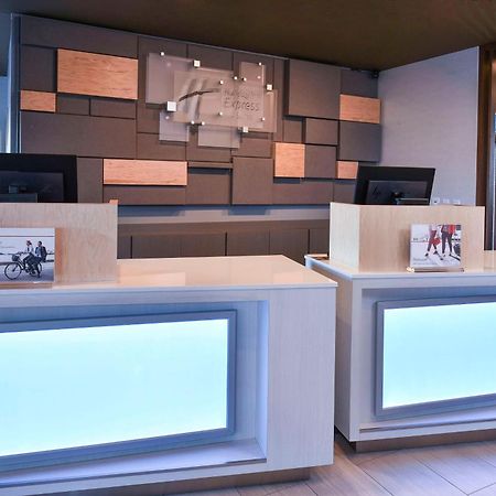 麦迪逊维尔智选假日套房酒店 外观 照片